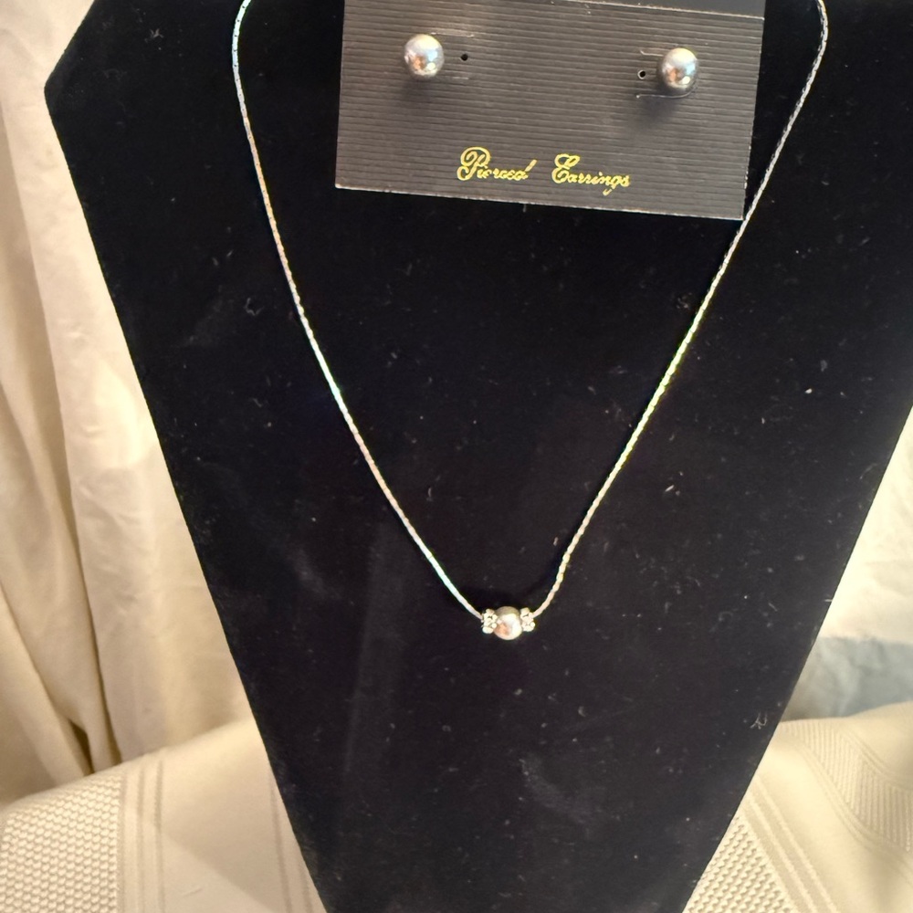 Elegant Silver Necklace and Earring Set